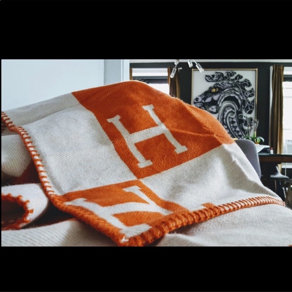 Monogrammed Wool Cashmere Throw Blanket Shawl - Picture 4 of 8
